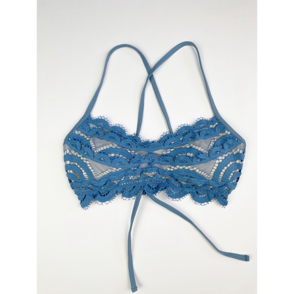 PilyQ Lace Sky Blue Bikini Top NWT